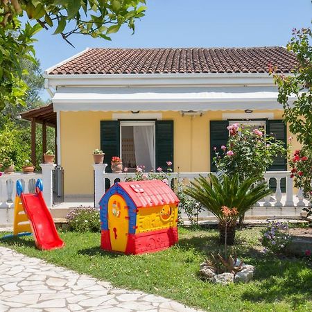 Karia Holiday Home Лефкими Екстериор снимка
