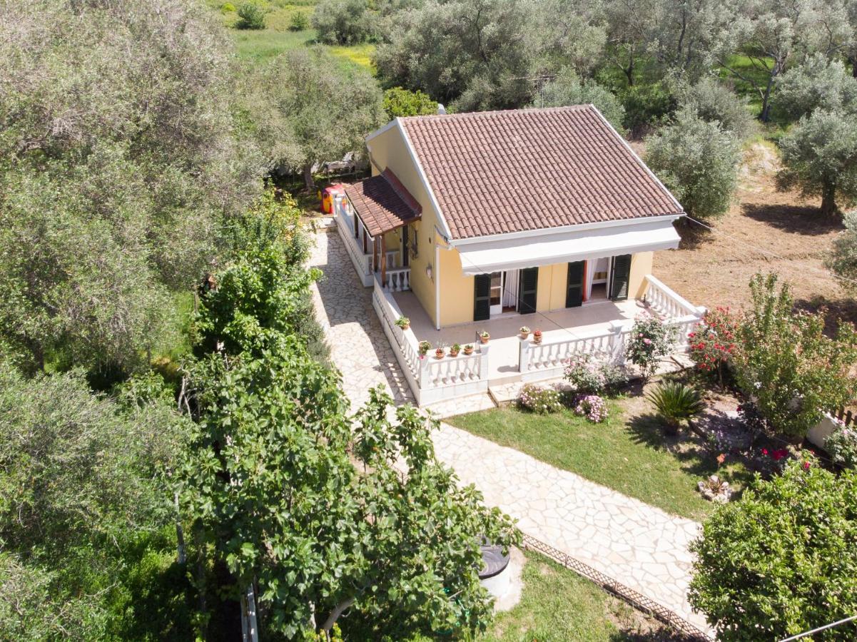 Karia Holiday Home Лефкими Екстериор снимка