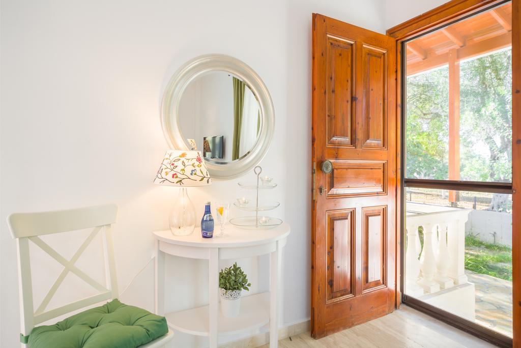 Karia Holiday Home Лефкими Екстериор снимка