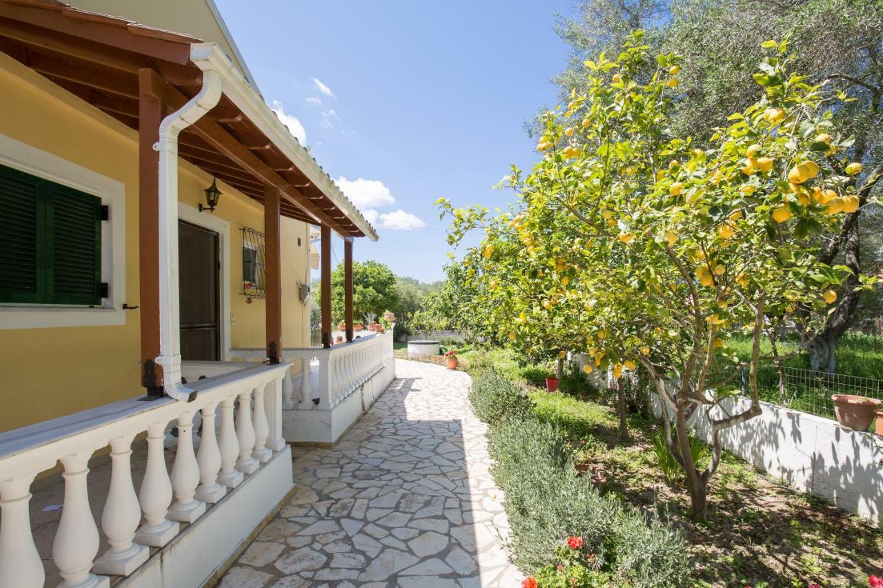 Karia Holiday Home Лефкими Екстериор снимка