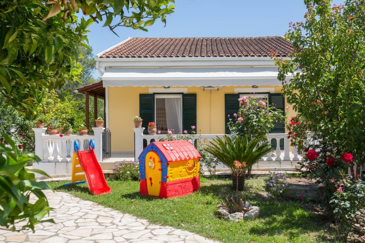Karia Holiday Home Лефкими Екстериор снимка
