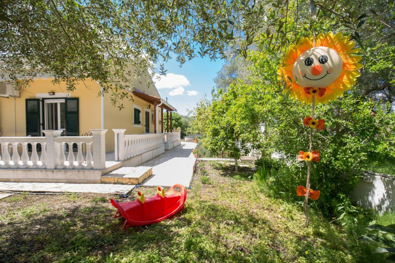 Karia Holiday Home Лефкими Екстериор снимка